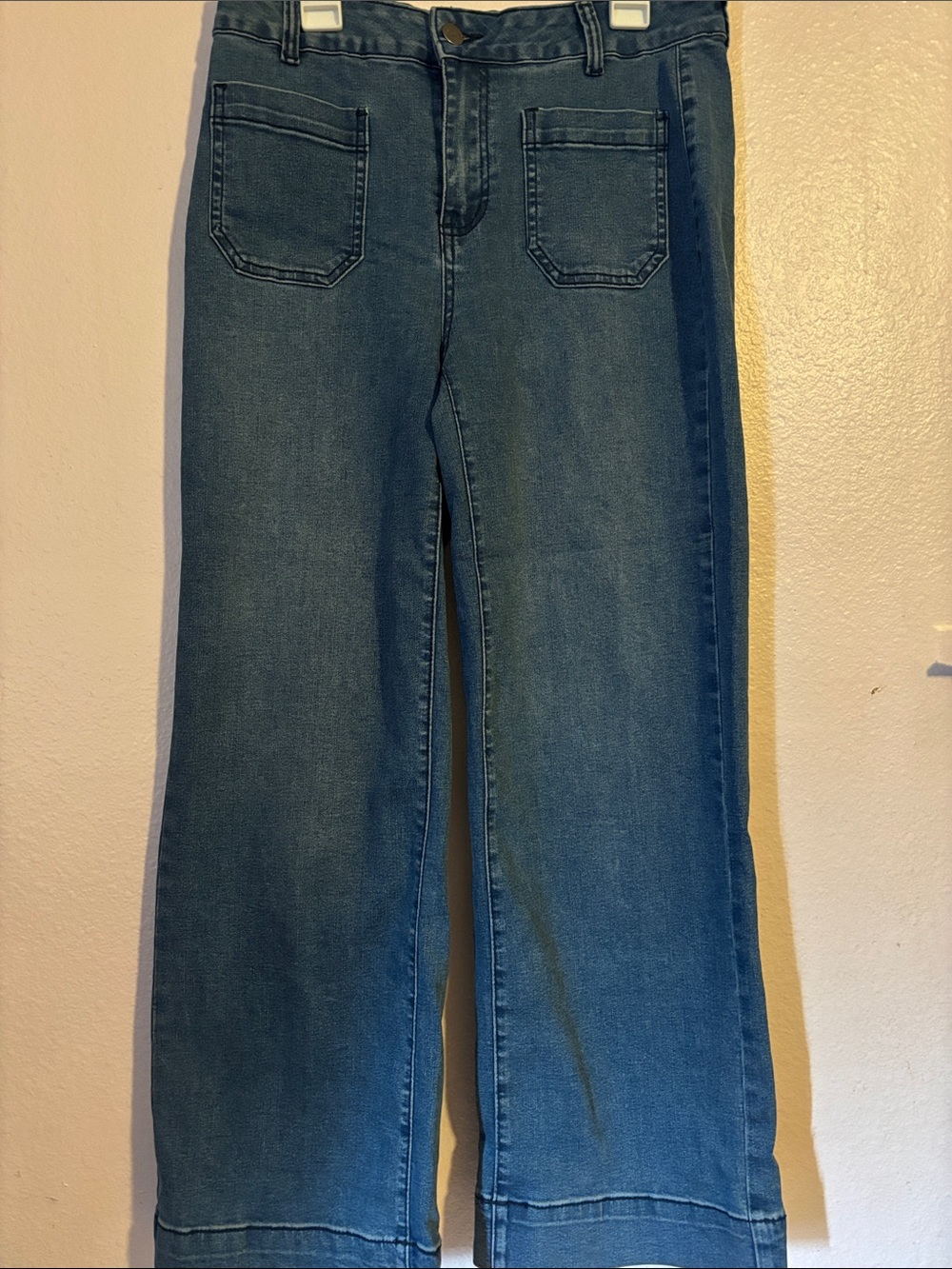 High-Rise Wide-Leg Women's Jeans in Medium Blue